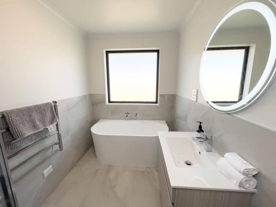 Peaceful 5 Bedrooms Retreat Роторуа Экстерьер фото